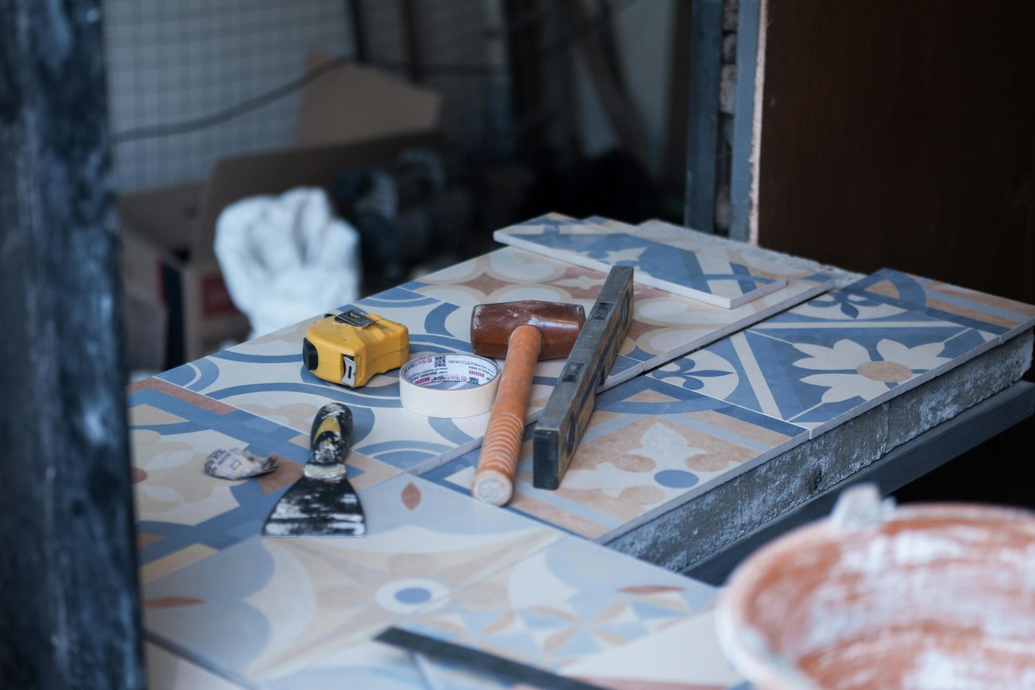 Tiling & Decorating